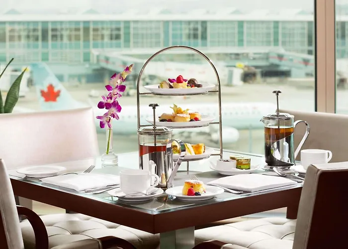 Fairmont Vancouver Airport In-TerminalAirport Hotel
